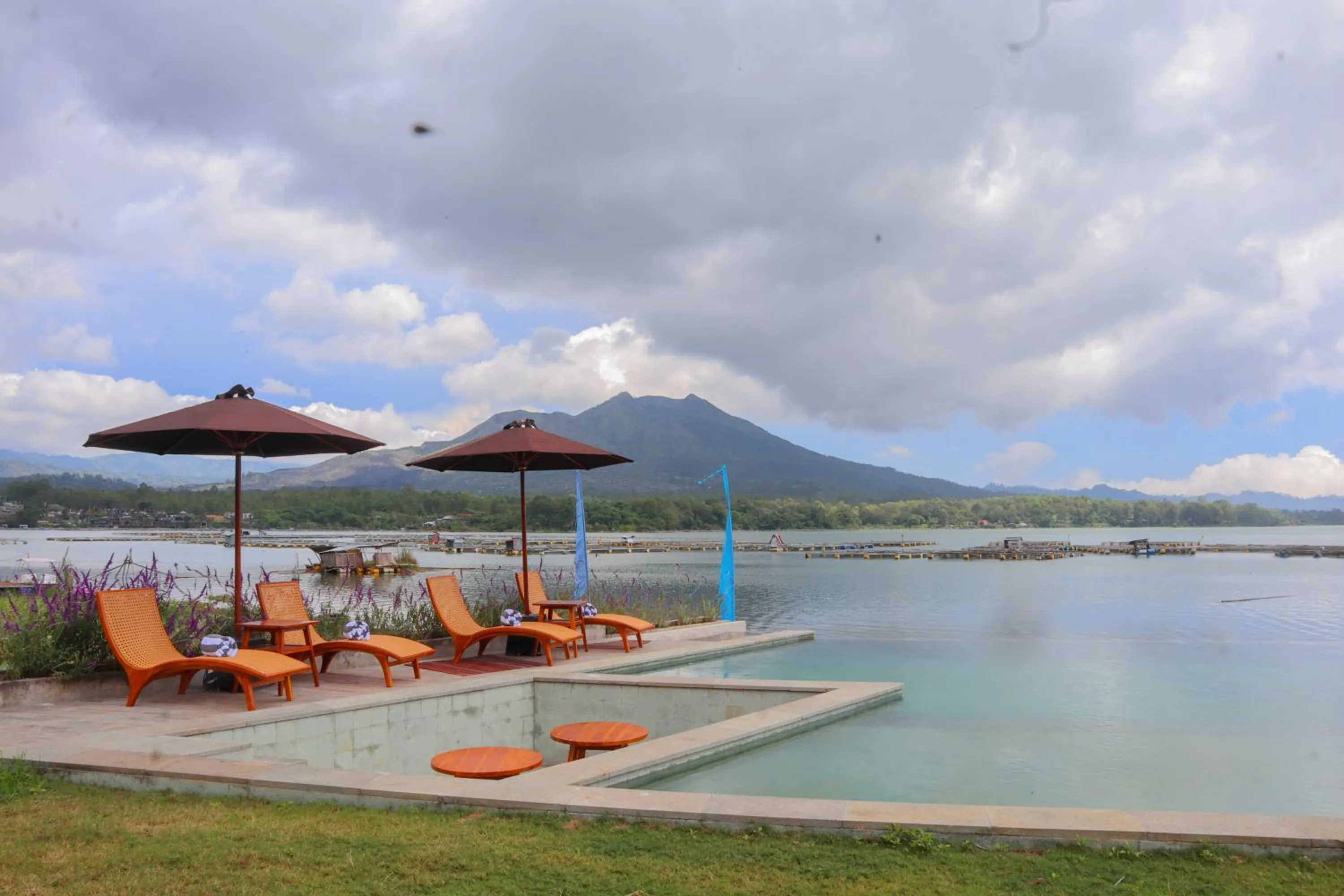 sunbed in Agua Hotel