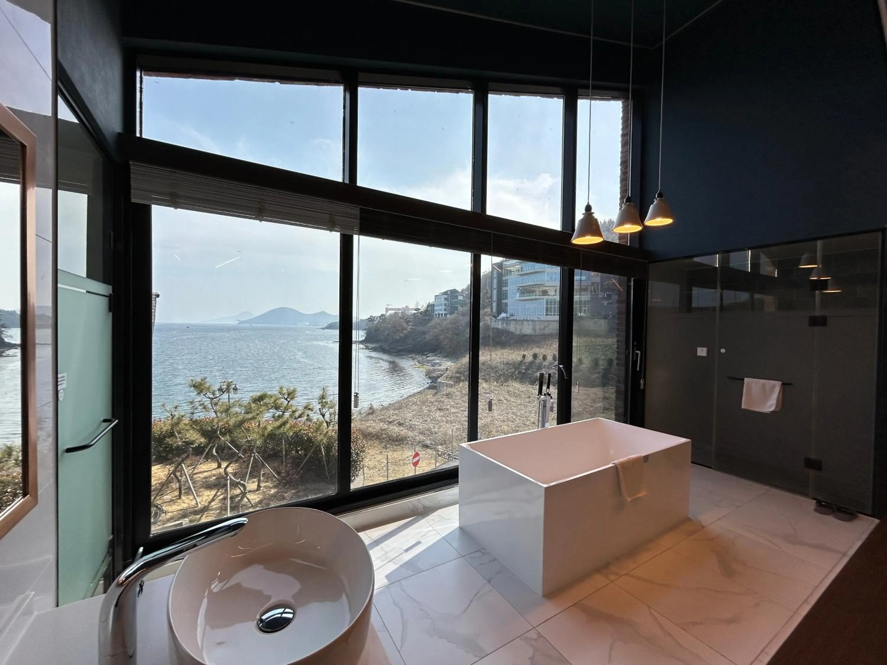 Bathroom in Gyeongnam goseong Hotel With7