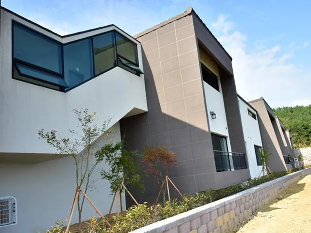 Property building in Gyeongnam goseong Hotel With7