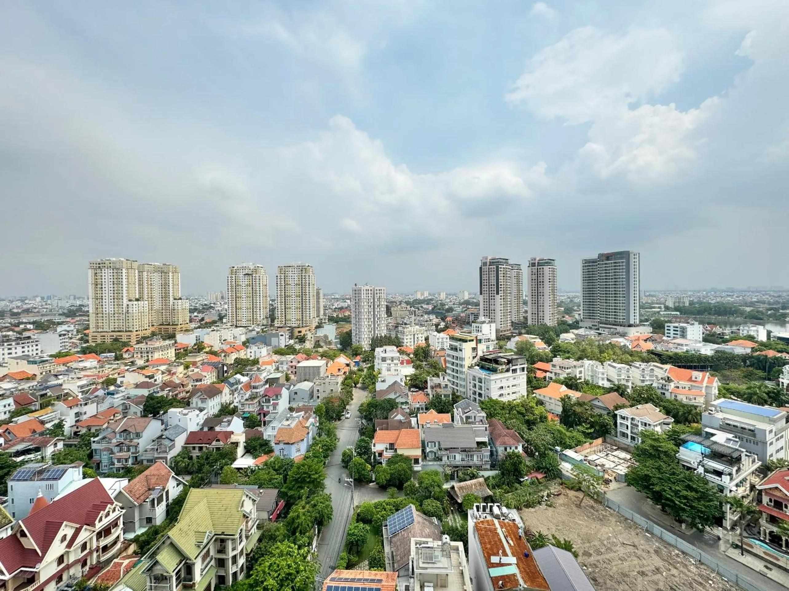 City view in Homie's Dedge Thao Dien Luxury Apartment