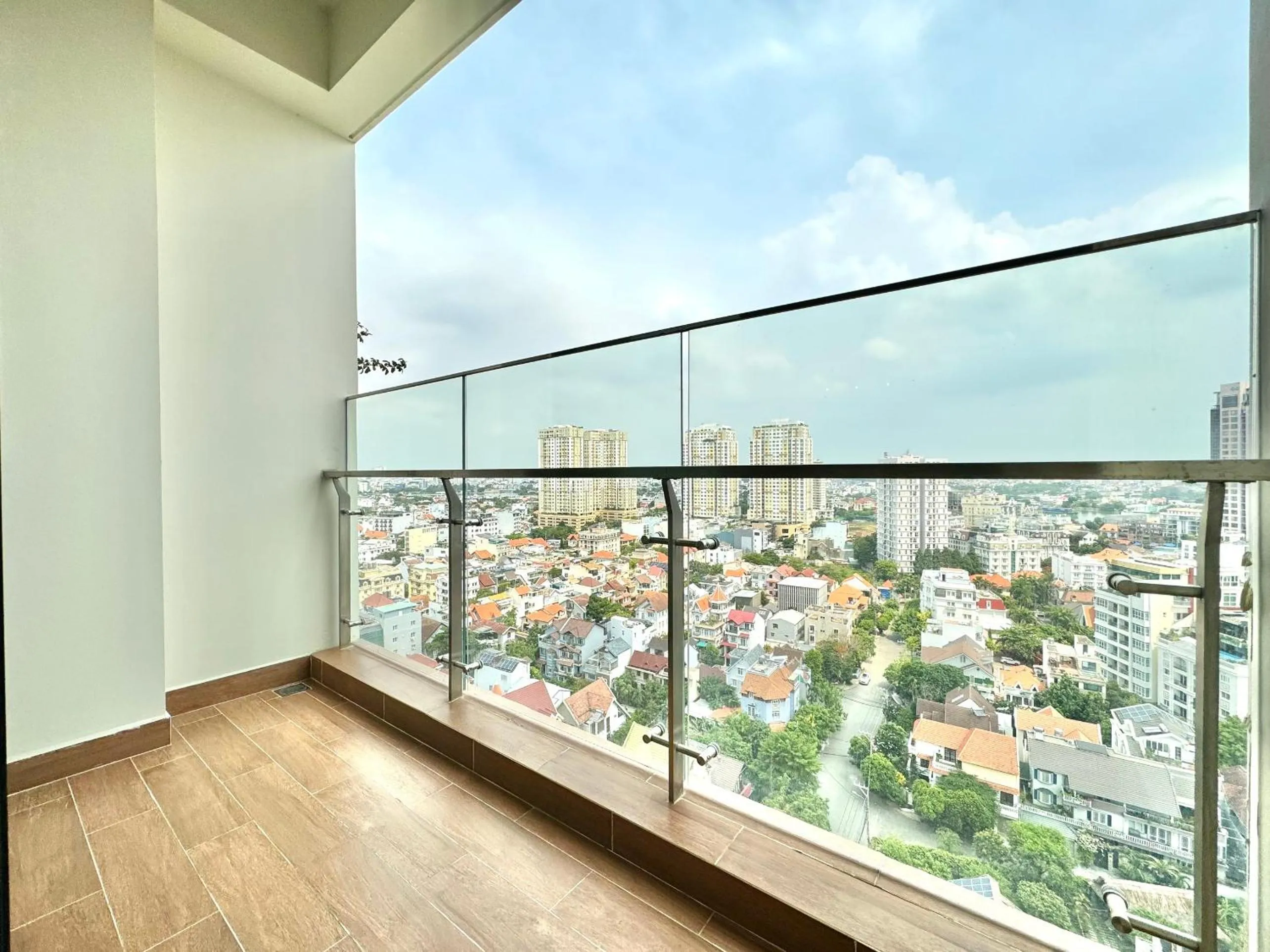 Balcony/Terrace in Homie's Dedge Thao Dien Luxury Apartment