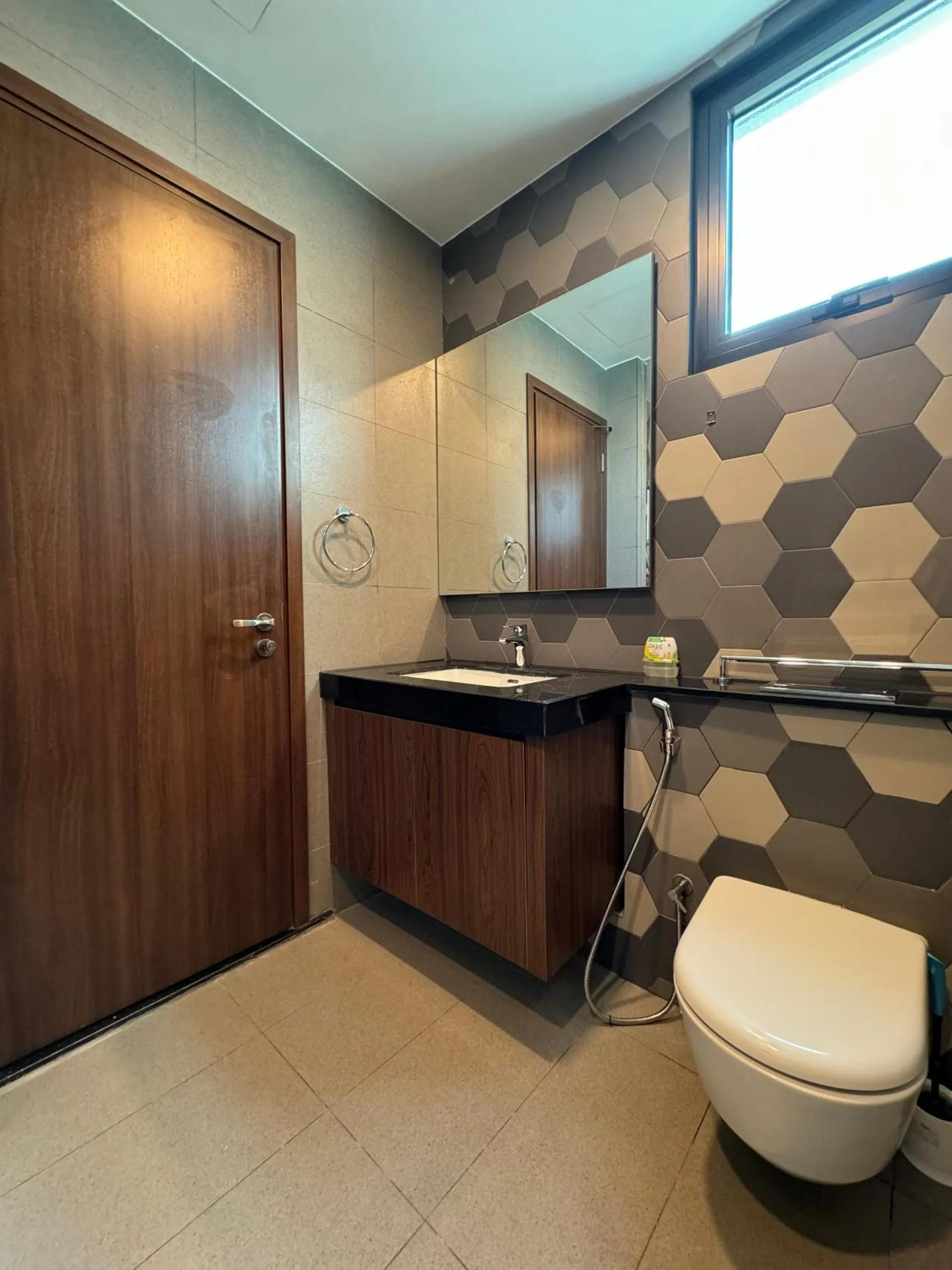Toilet in Homie's Dedge Thao Dien Luxury Apartment