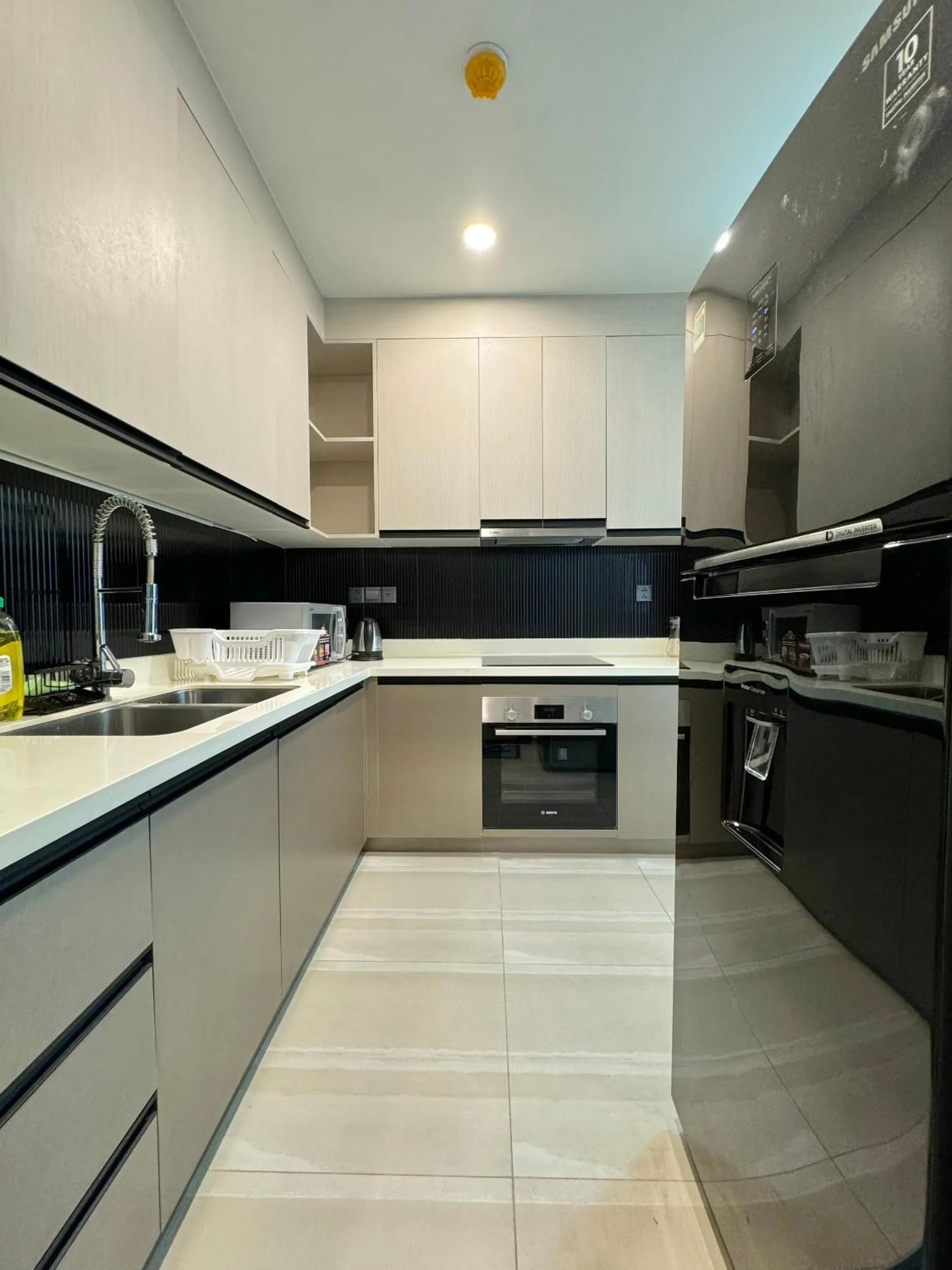 Homie's Dedge Thao Dien Luxury Apartment