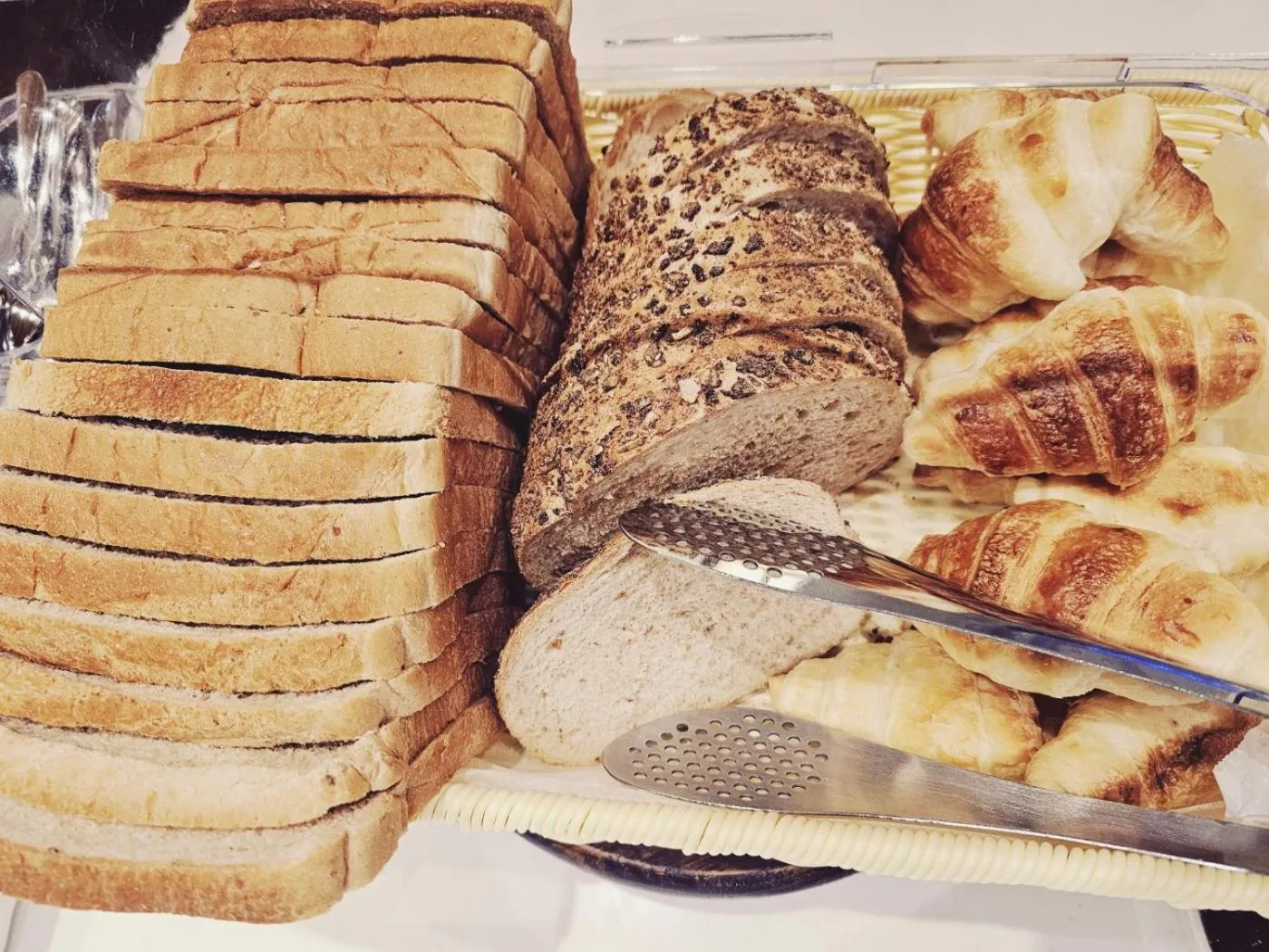 Food and drinks in Hanok Hotel DAAM Seoul