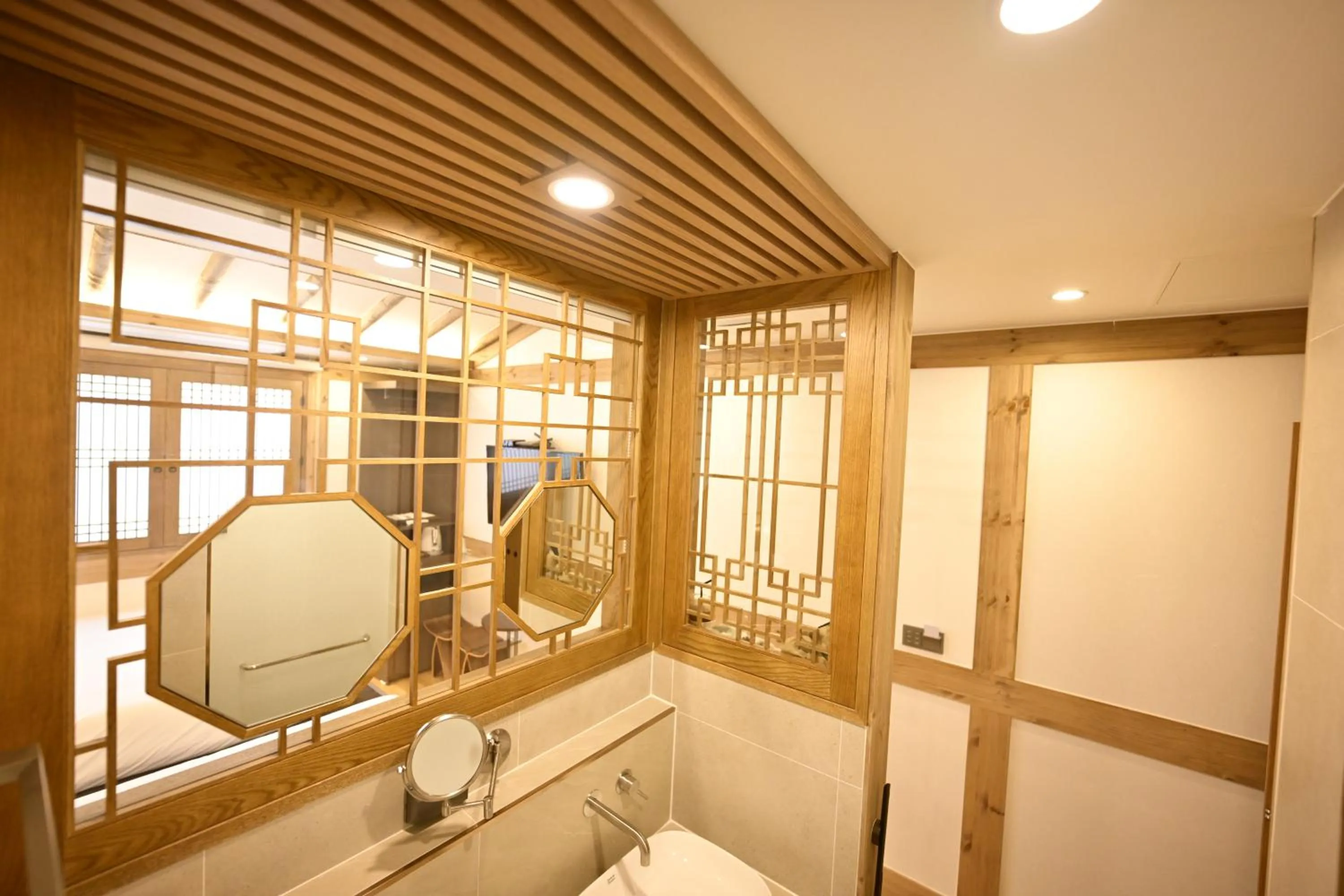Bathroom in Hanok Hotel DAAM Seoul