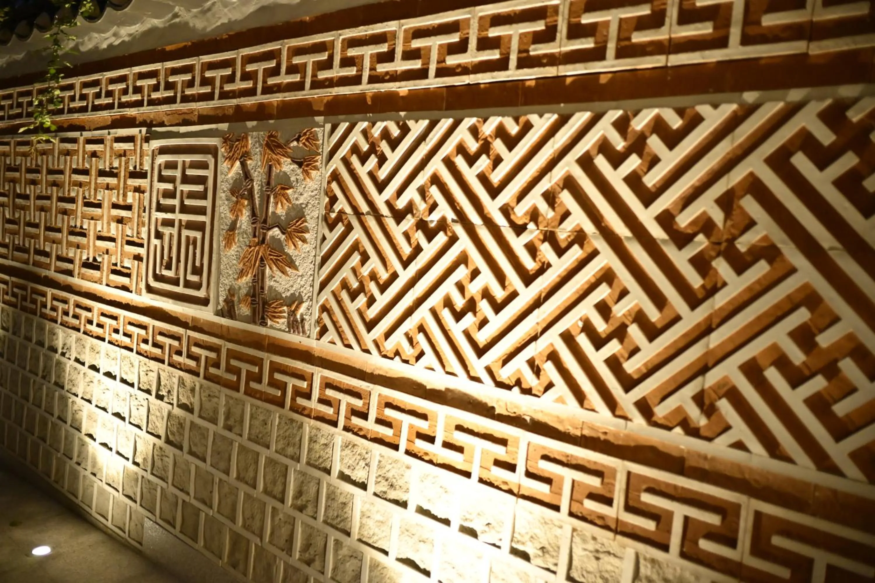 Property building in Hanok Hotel DAAM Seoul