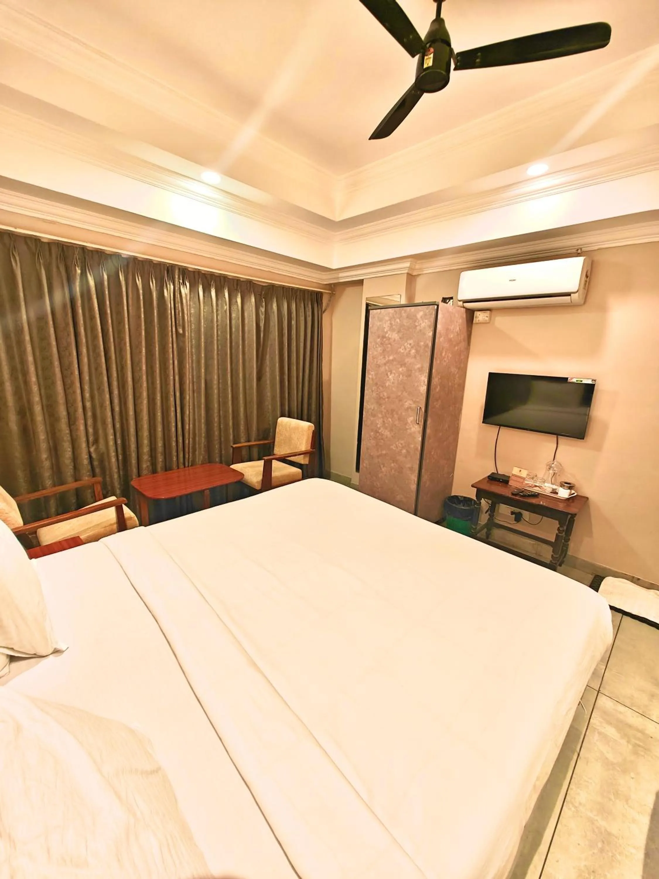 Hotel Pulikeshi
