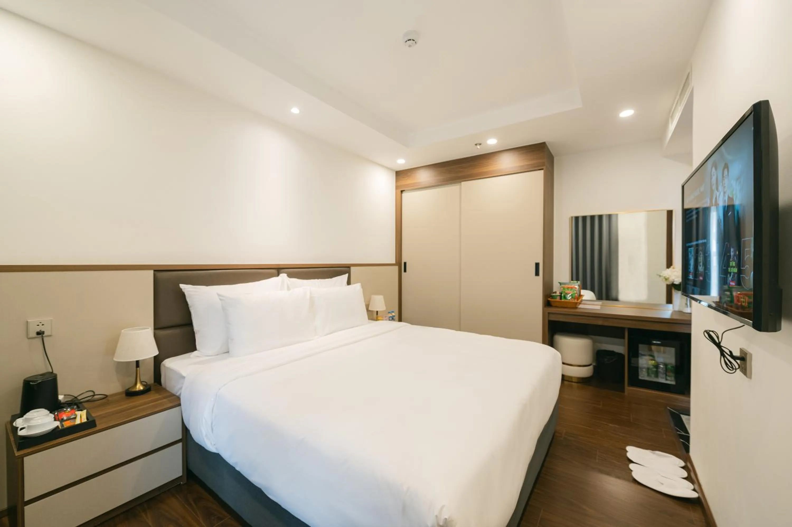 Bedroom, Bed in Love St - Hanoi Hotel