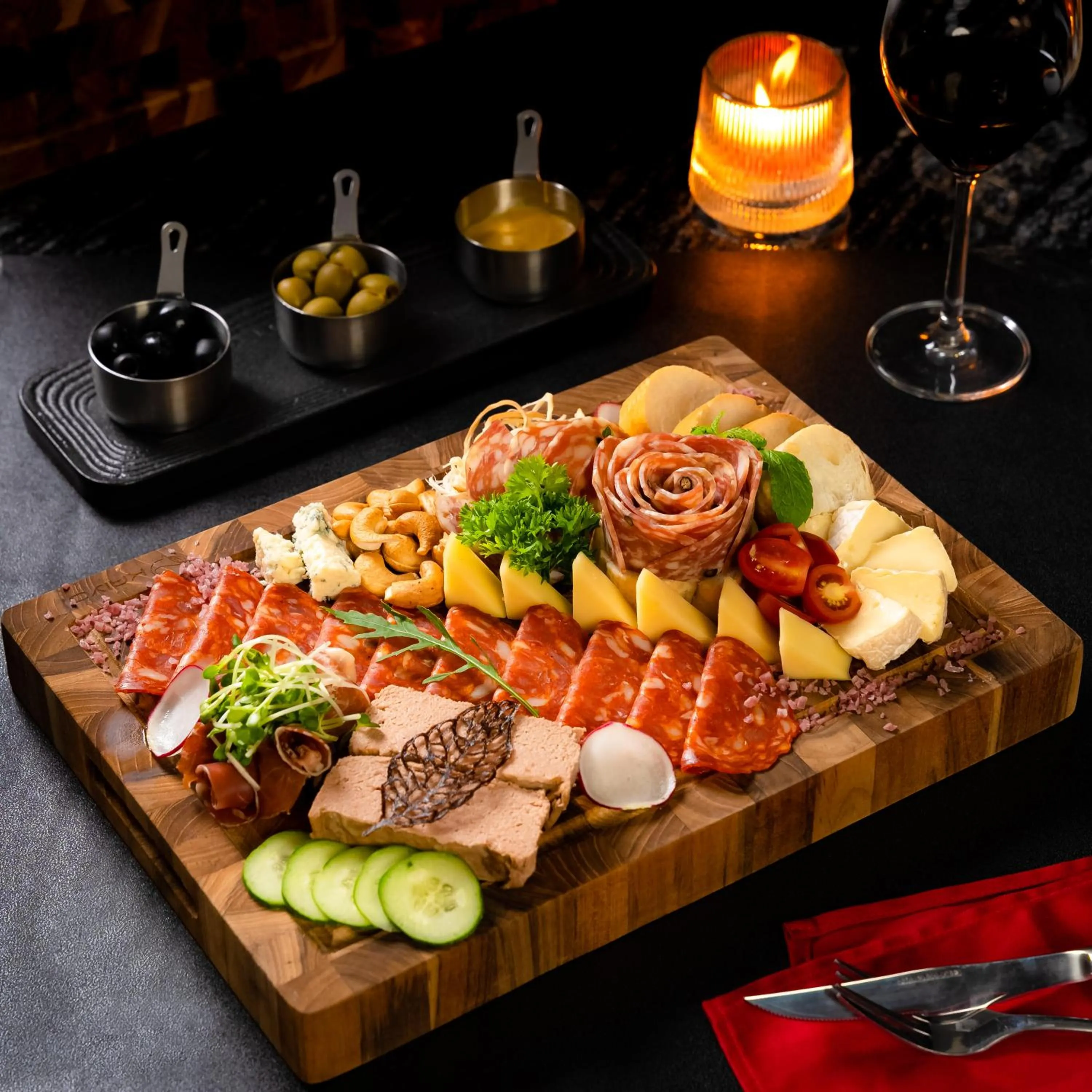 Restaurant/places to eat in Love St - Hanoi Hotel