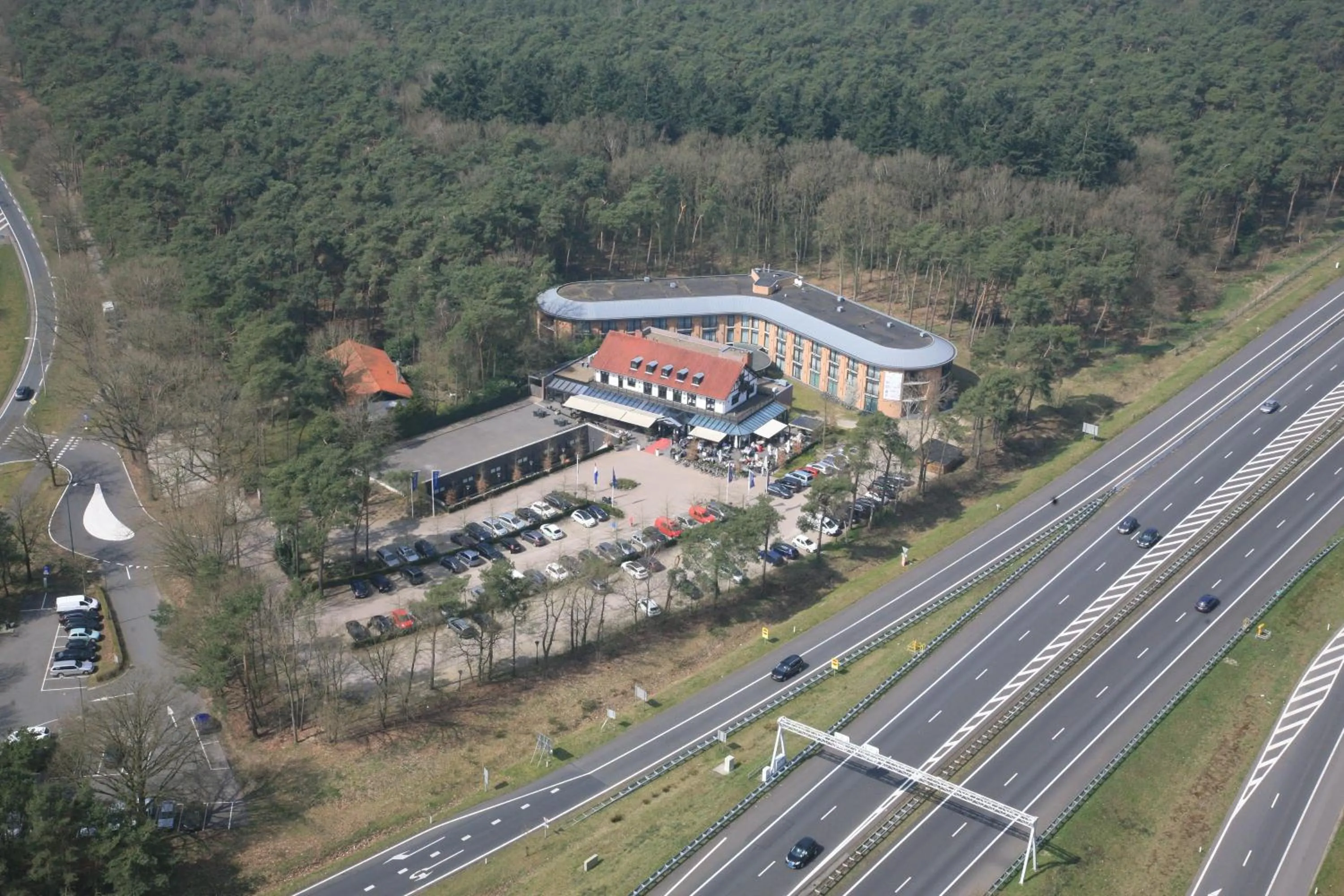 Property building in Fletcher Hotel-Restaurant Jagershorst-Eindhoven