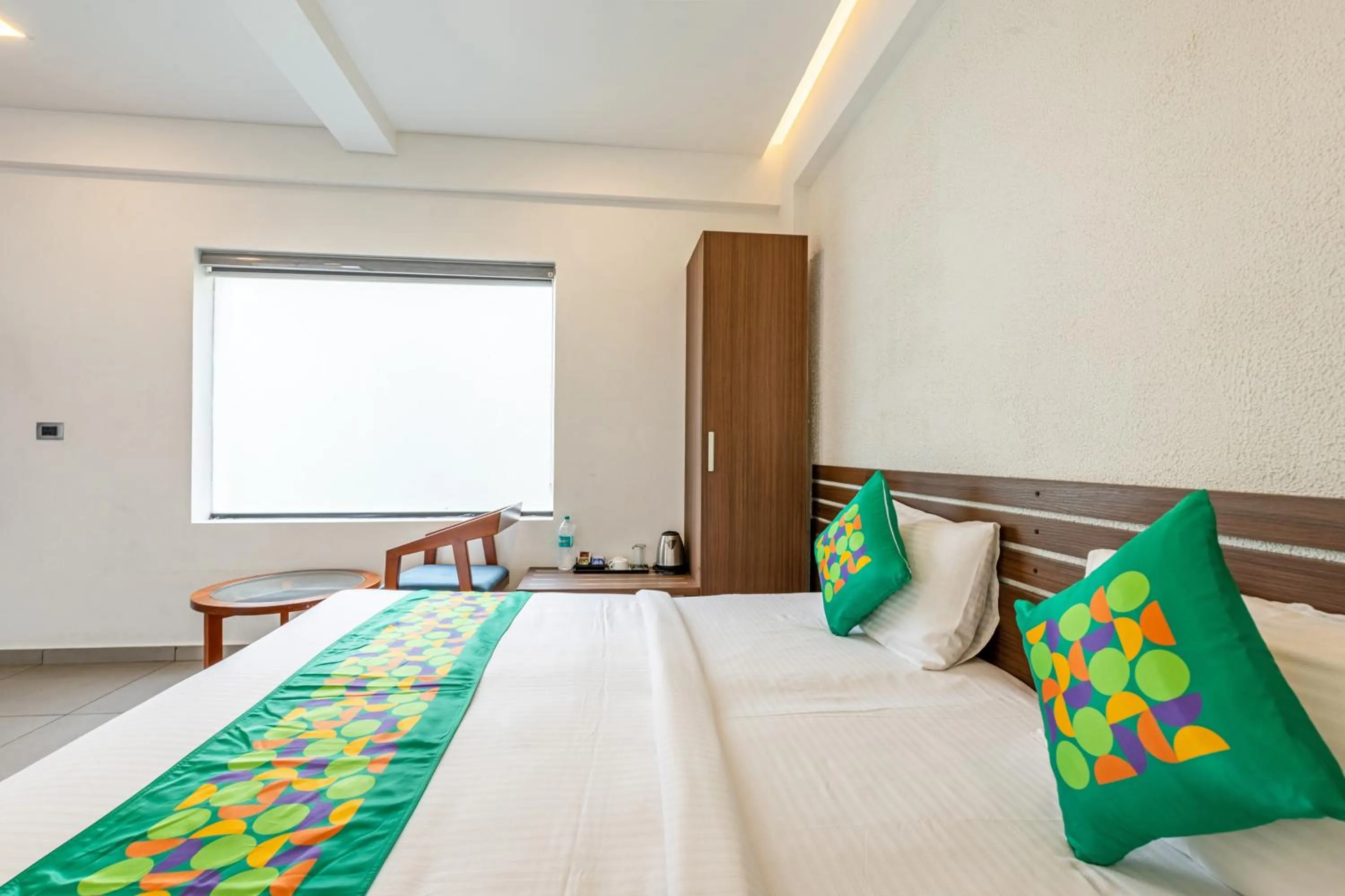 Bedroom, Bed in Treebo De Cloud 9 Regency