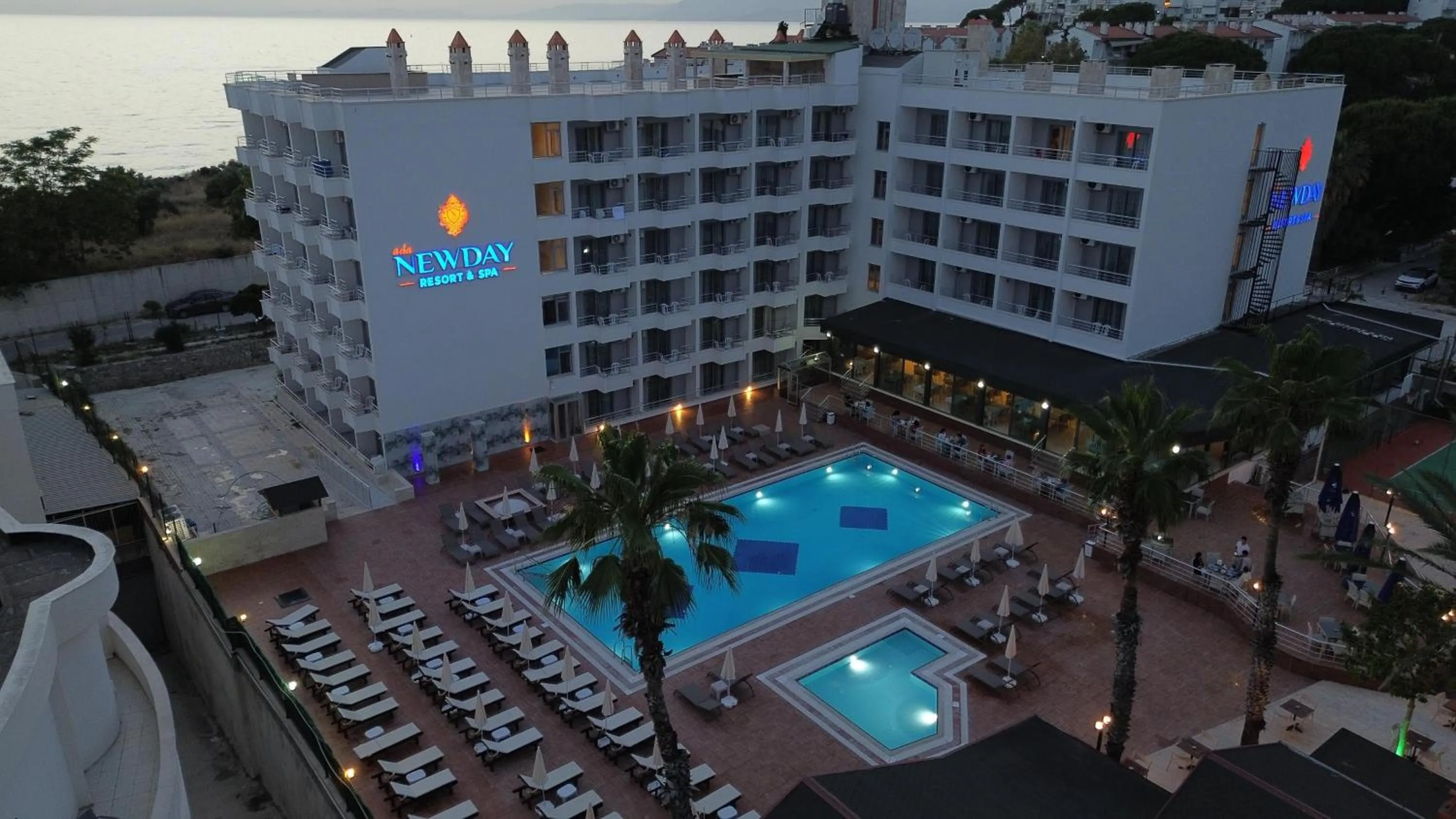 Swimming pool in Ada Newday Resort Hotel