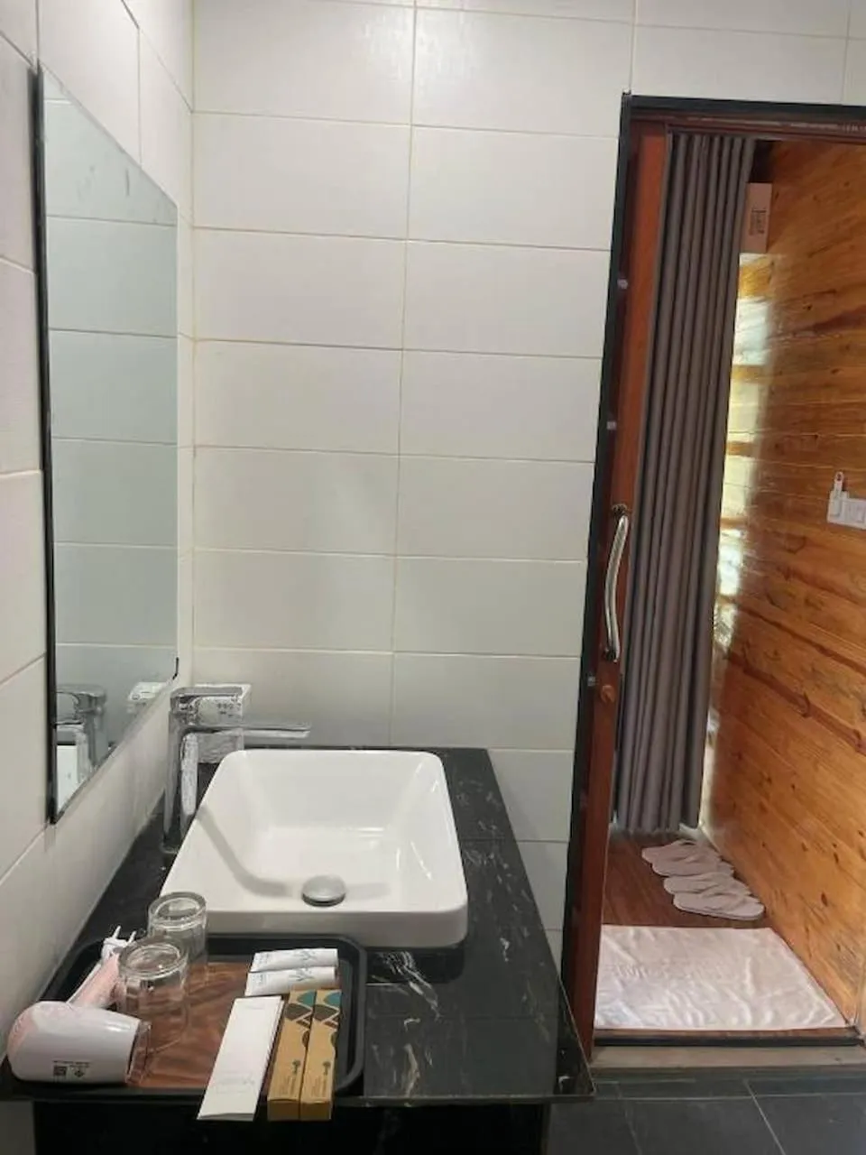 Bathroom, Bed in Nov Koh Kong Resort