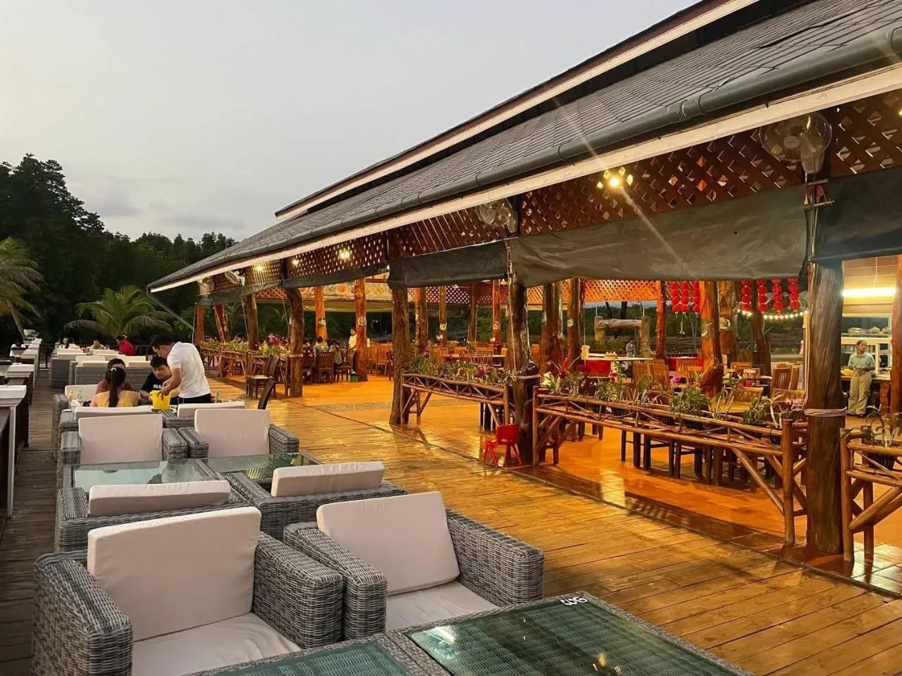Restaurant/places to eat in Nov Koh Kong Resort