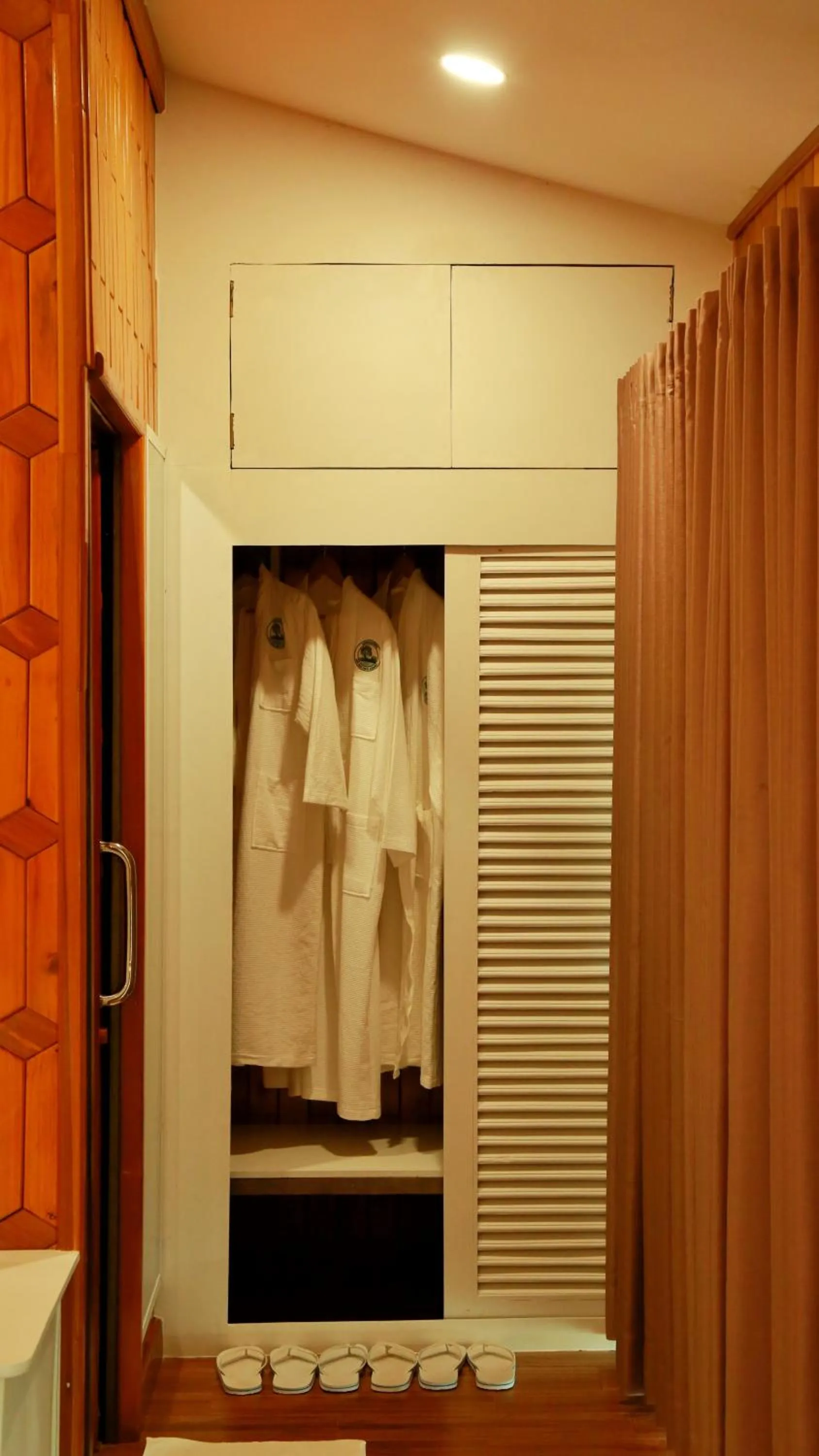 wardrobe in Nov Koh Kong Resort