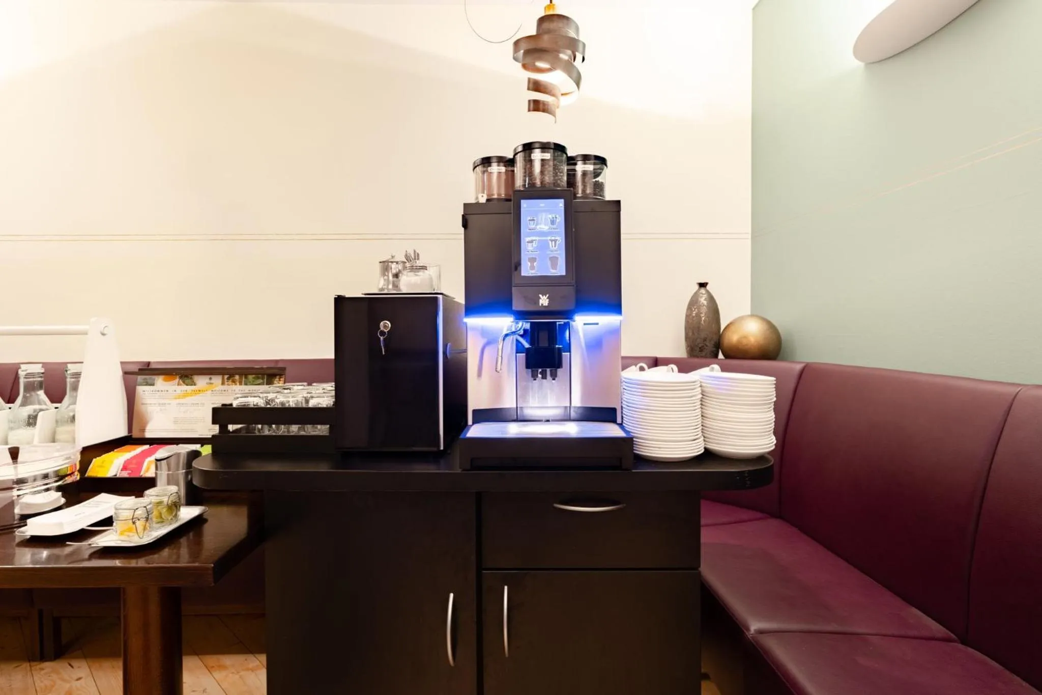 Breakfast in Garner Hotel Post Aschaffenburg by IHG