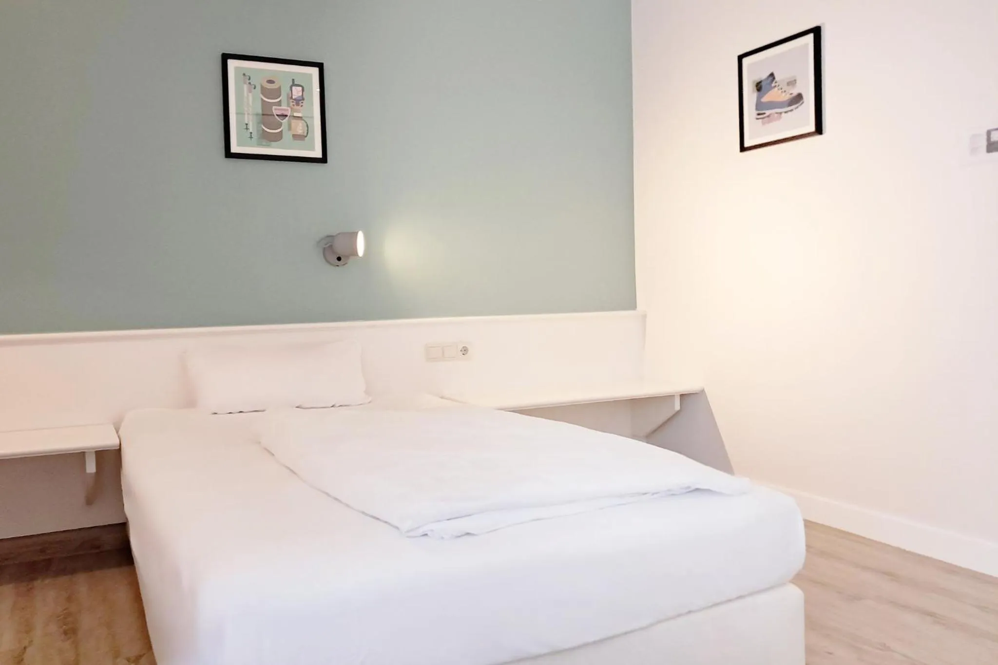 Photo of the whole room, Bed in Garner Hotel Post Aschaffenburg by IHG