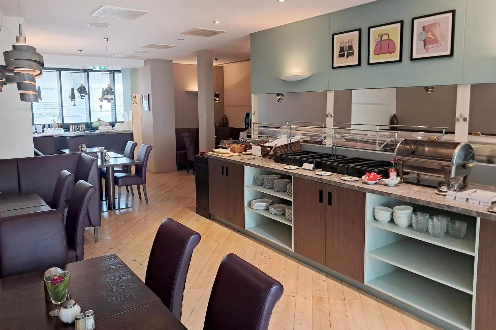 Breakfast in Garner Hotel Post Aschaffenburg by IHG