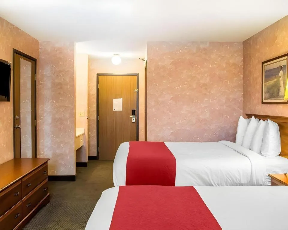 Bed in Econo Lodge Longmont East