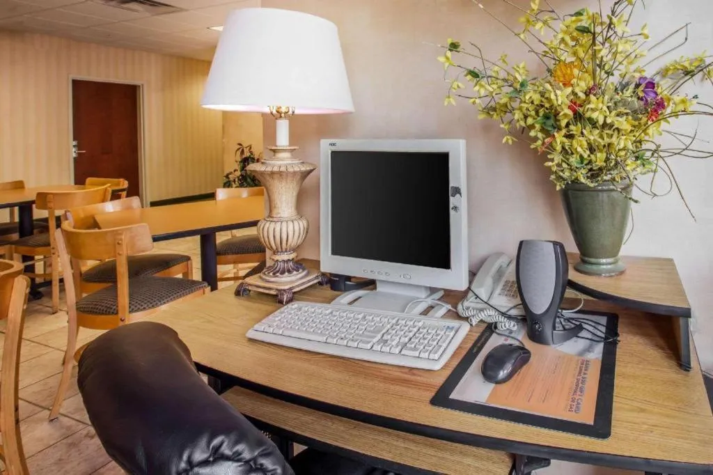 Econo Lodge Valdosta Mall Area