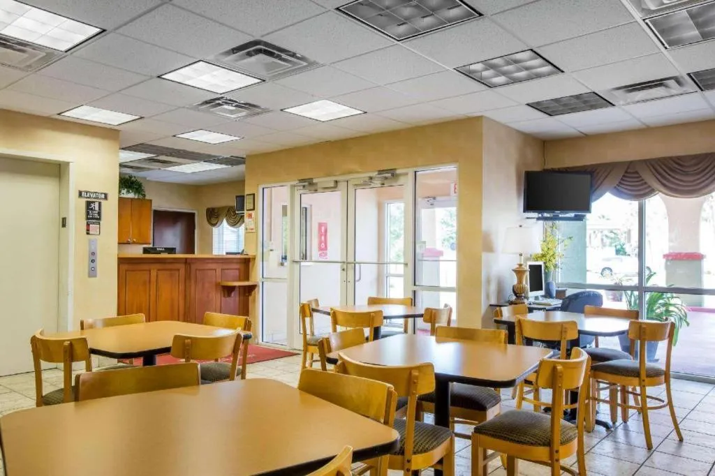 Econo Lodge Valdosta Mall Area