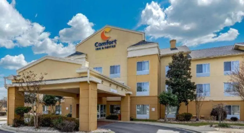 Comfort Inn & Suites