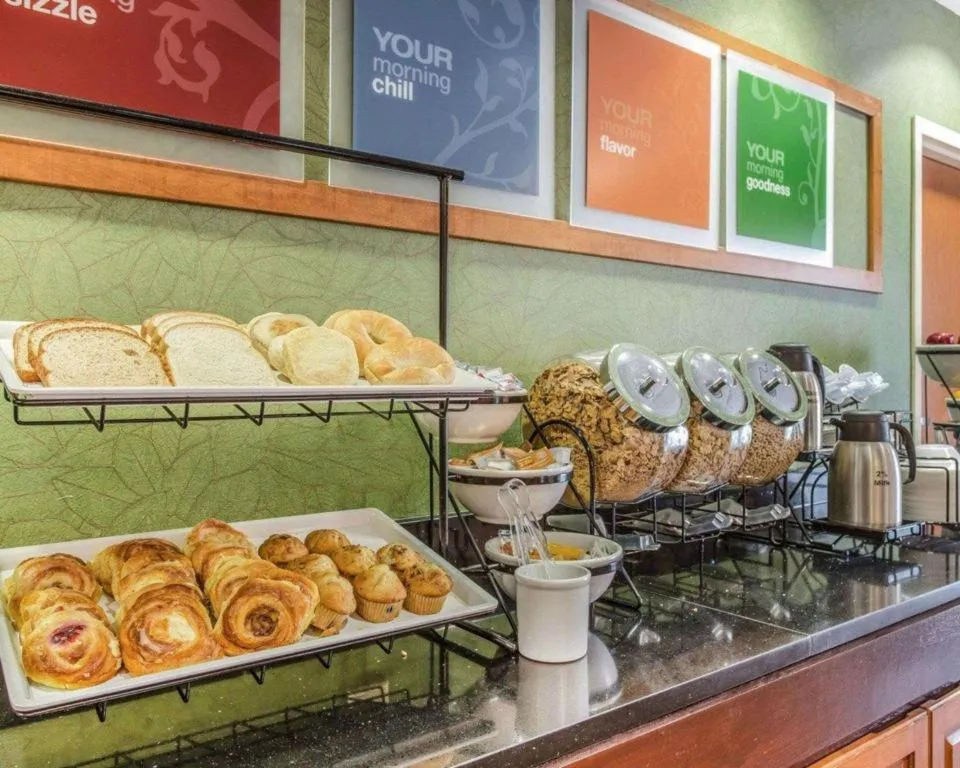 Comfort Inn & Suites