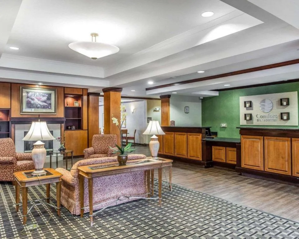 Comfort Inn & Suites