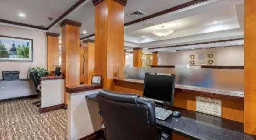 Comfort Inn & Suites