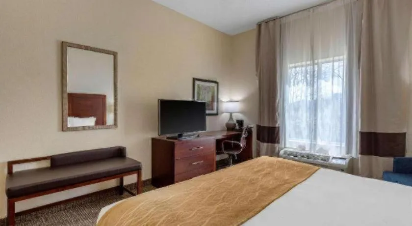 Bed in Comfort Inn & Suites