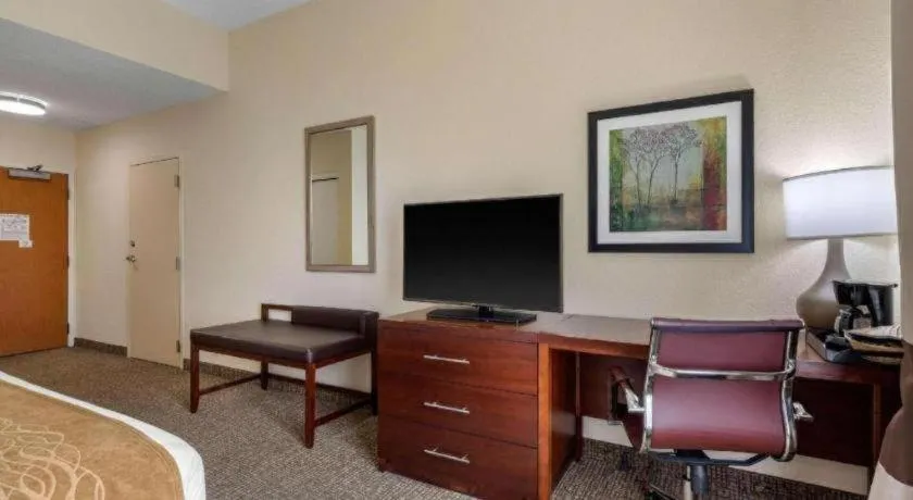 Bed in Comfort Inn & Suites