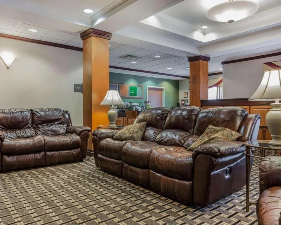 Comfort Inn & Suites