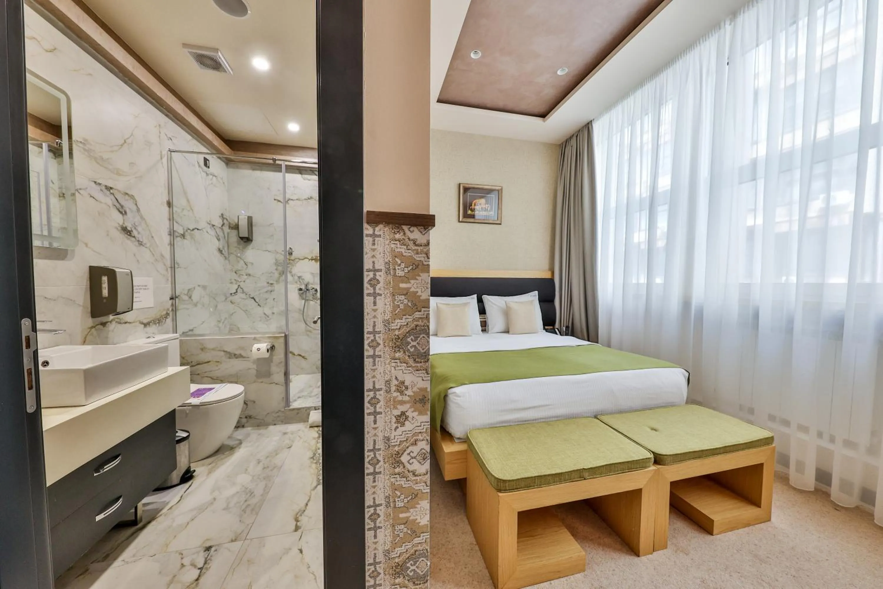 Bed in Atera Business Suites