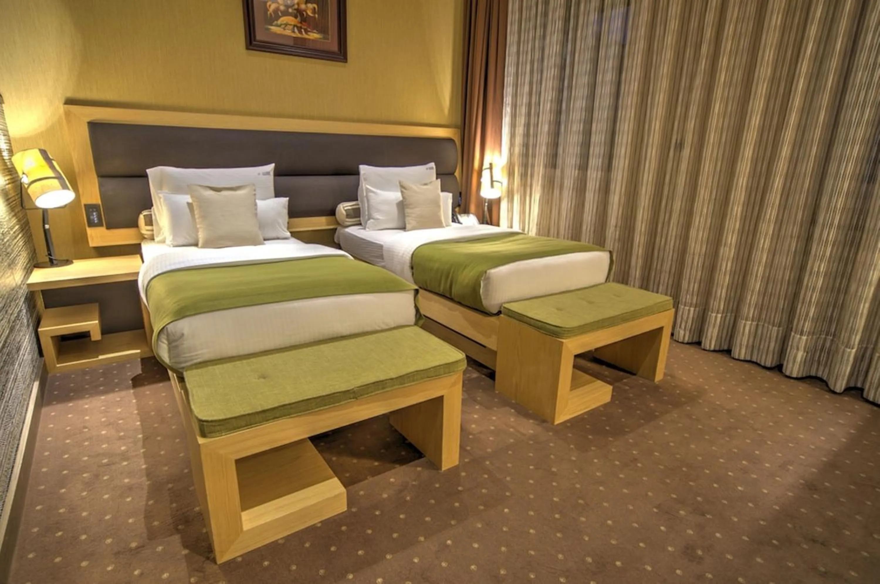 Bed in Atera Business Suites