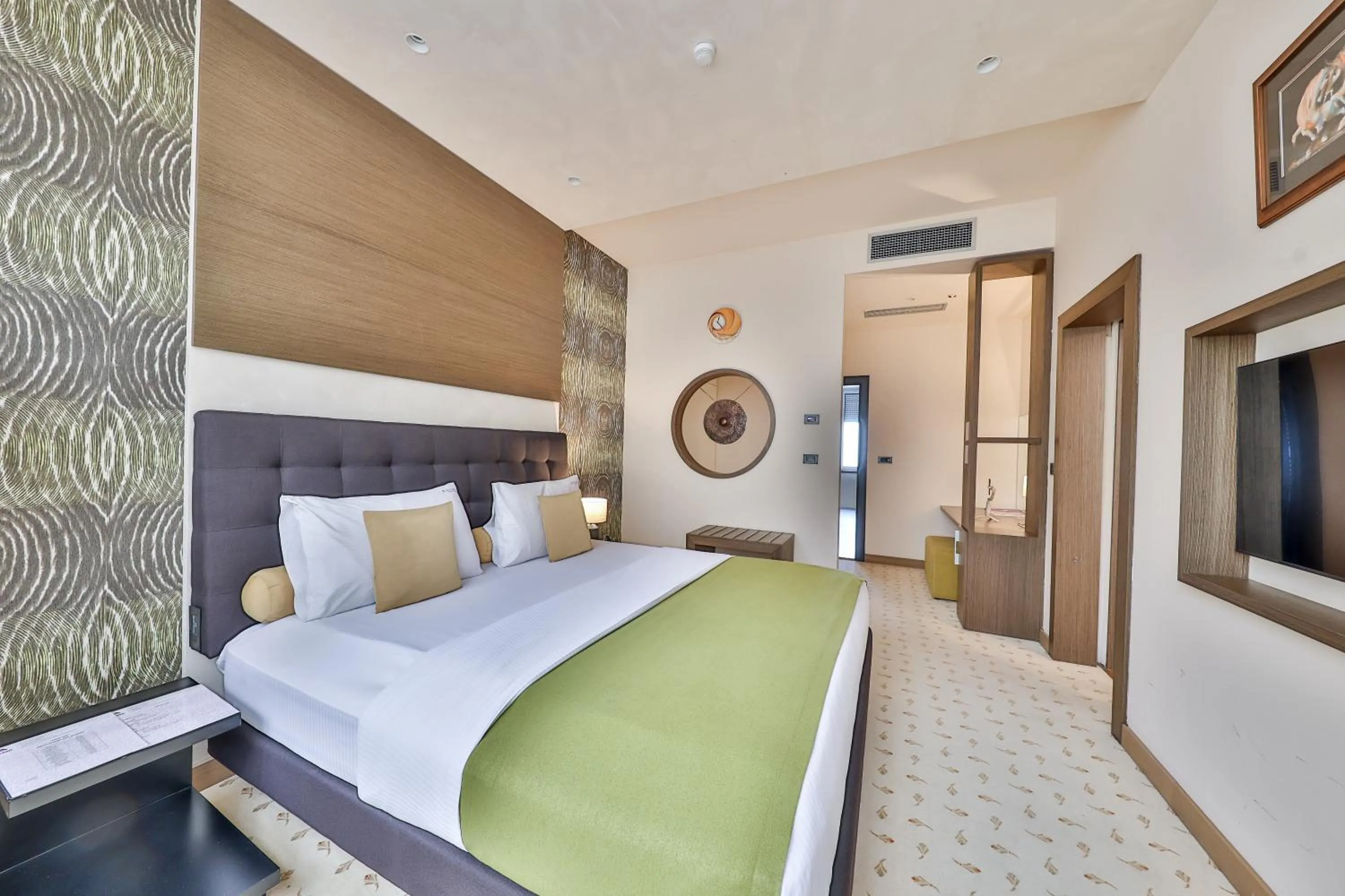 Bed in Atera Business Suites