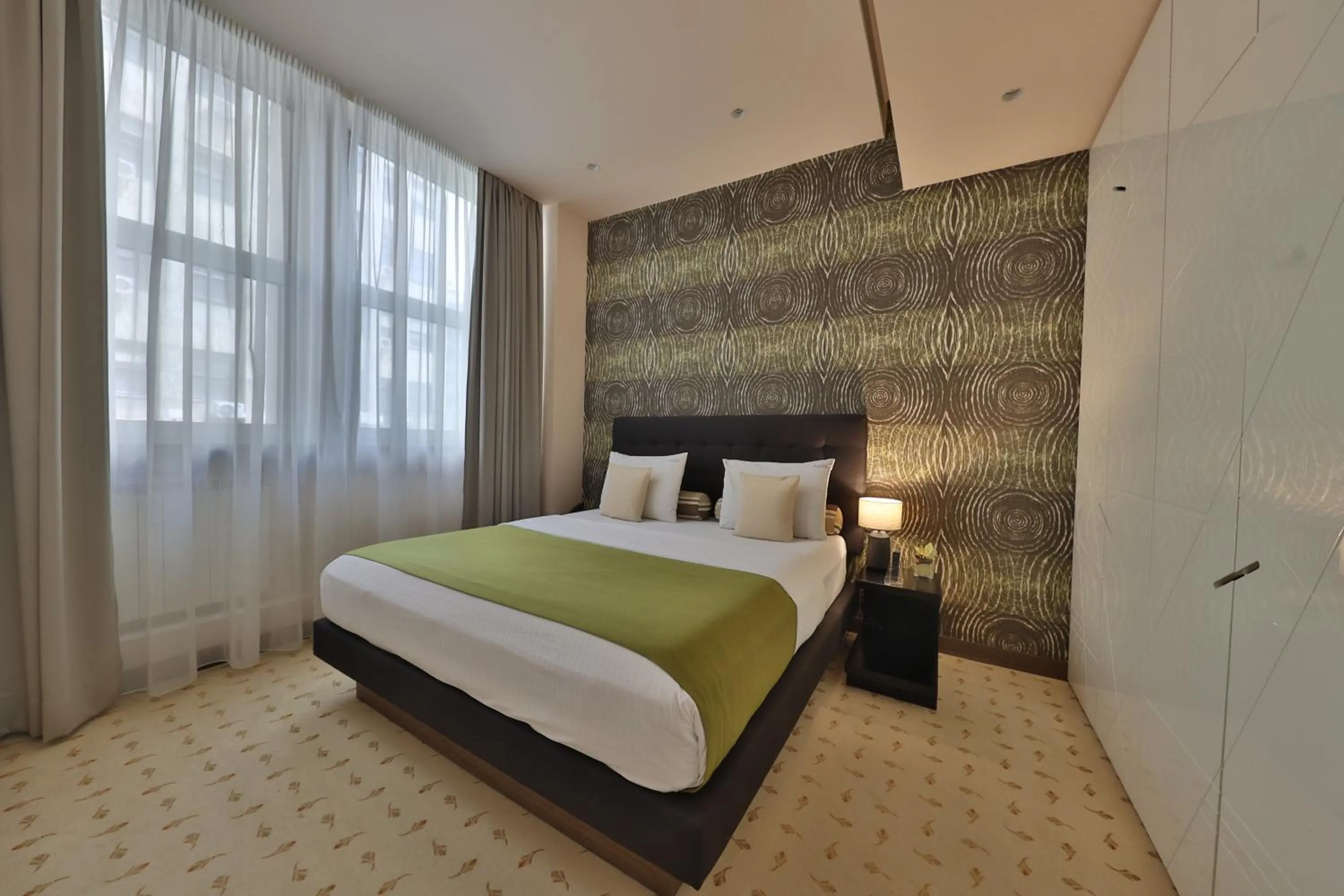 Bed in Atera Business Suites