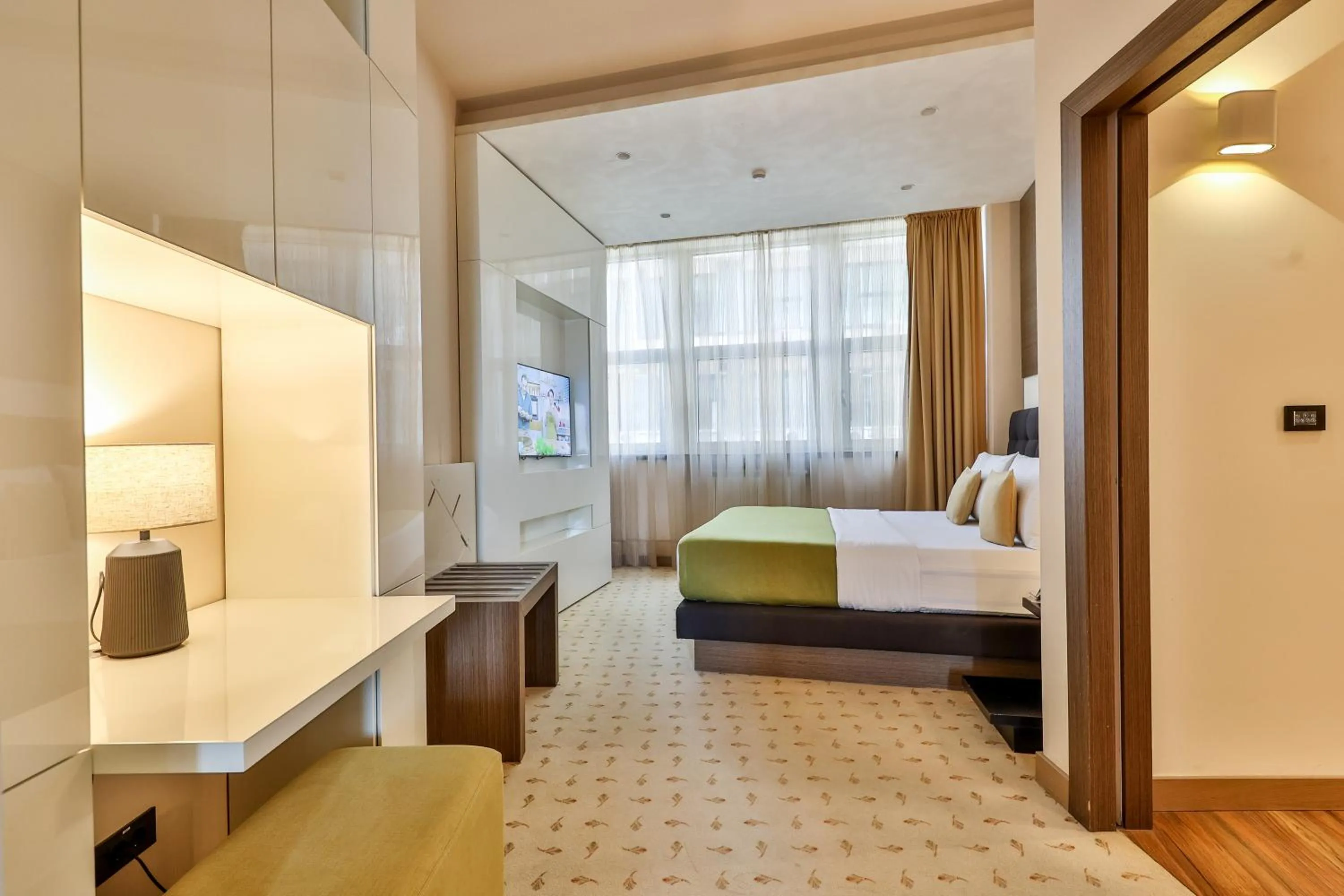 TV and multimedia, Bed in Atera Business Suites