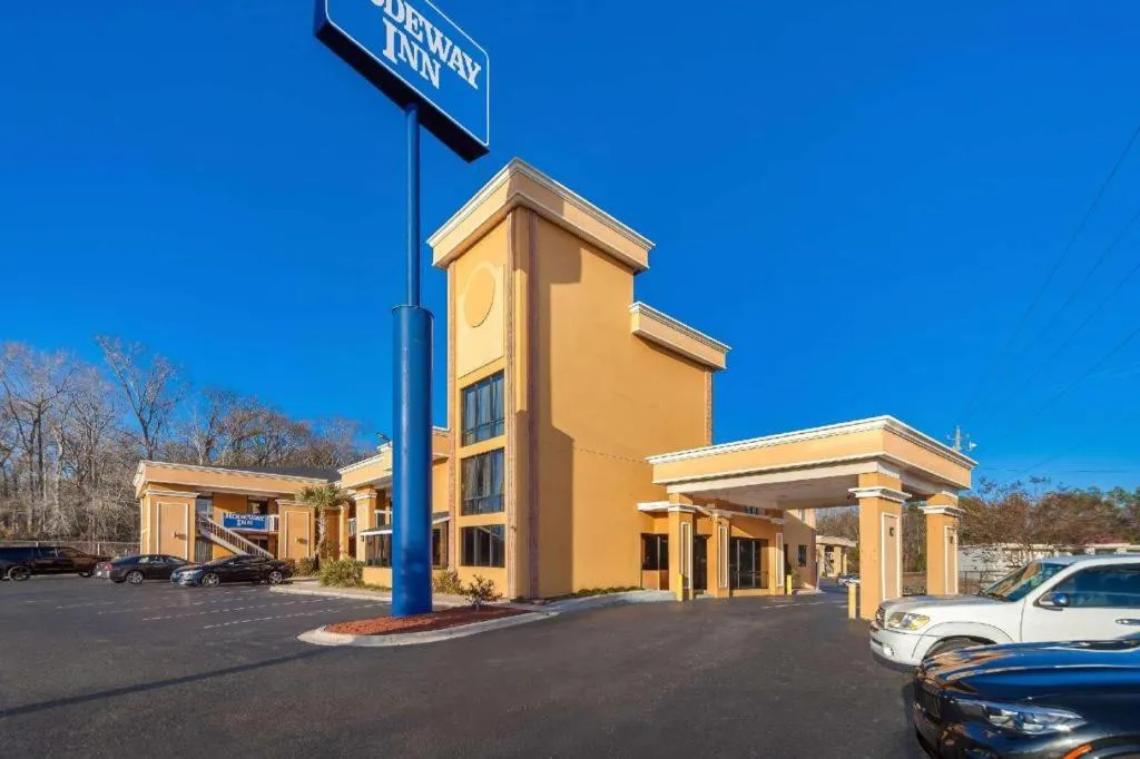 Rodeway Inn Lumberton Central