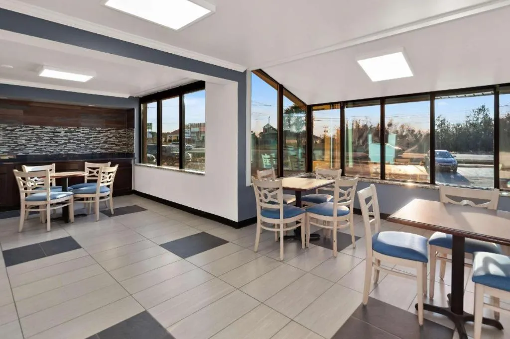 Rodeway Inn Lumberton Central