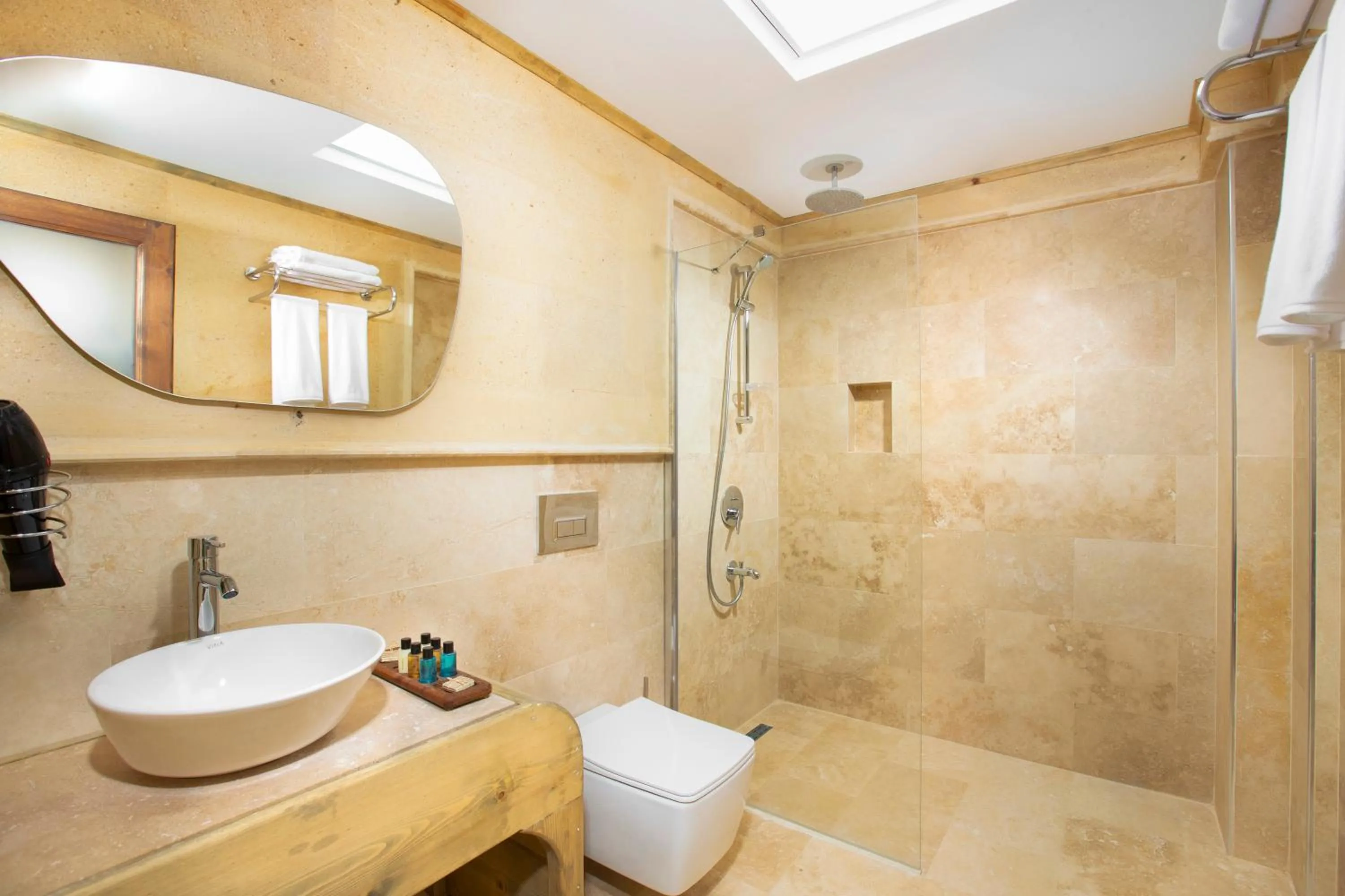 Shower in Breeze Of Cappadocia