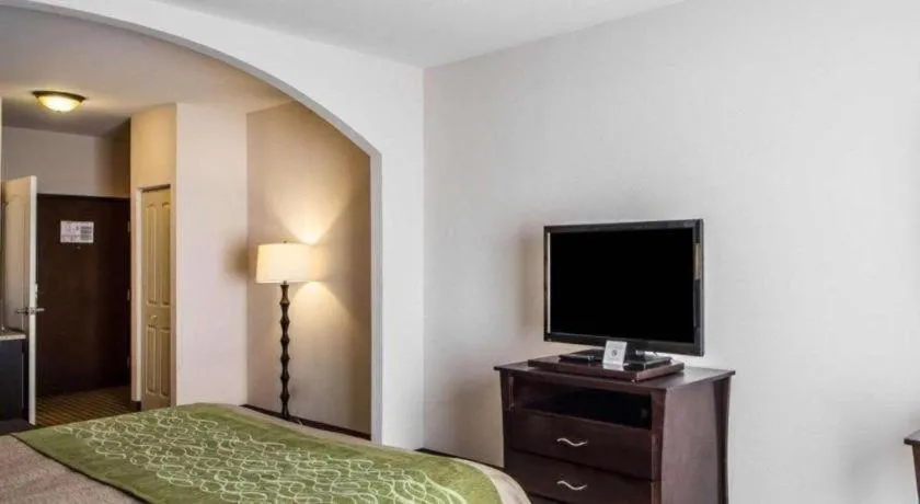 Bed in Comfort Inn & Suites Alva