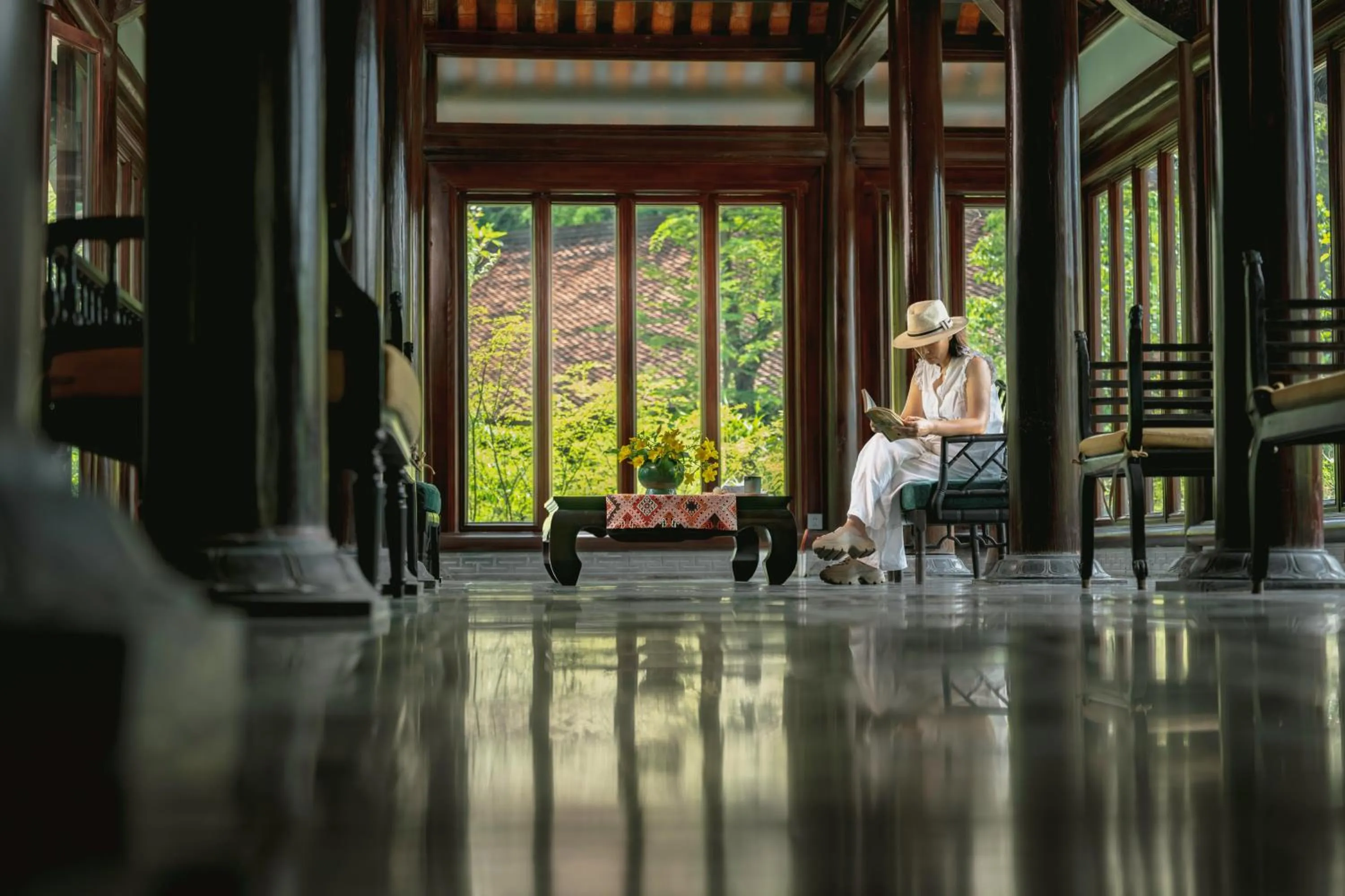 People in Jiva Hoa Lu Retreat