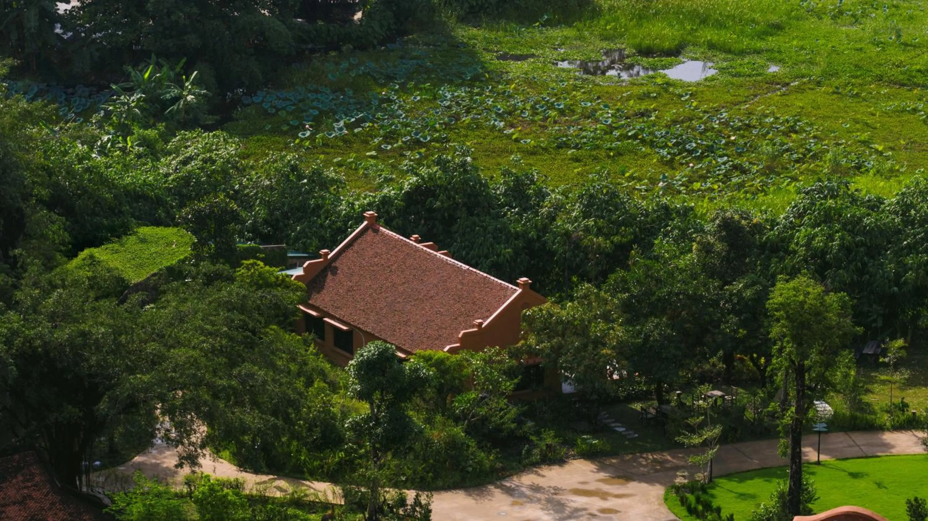 Property building in Jiva Hoa Lu Retreat