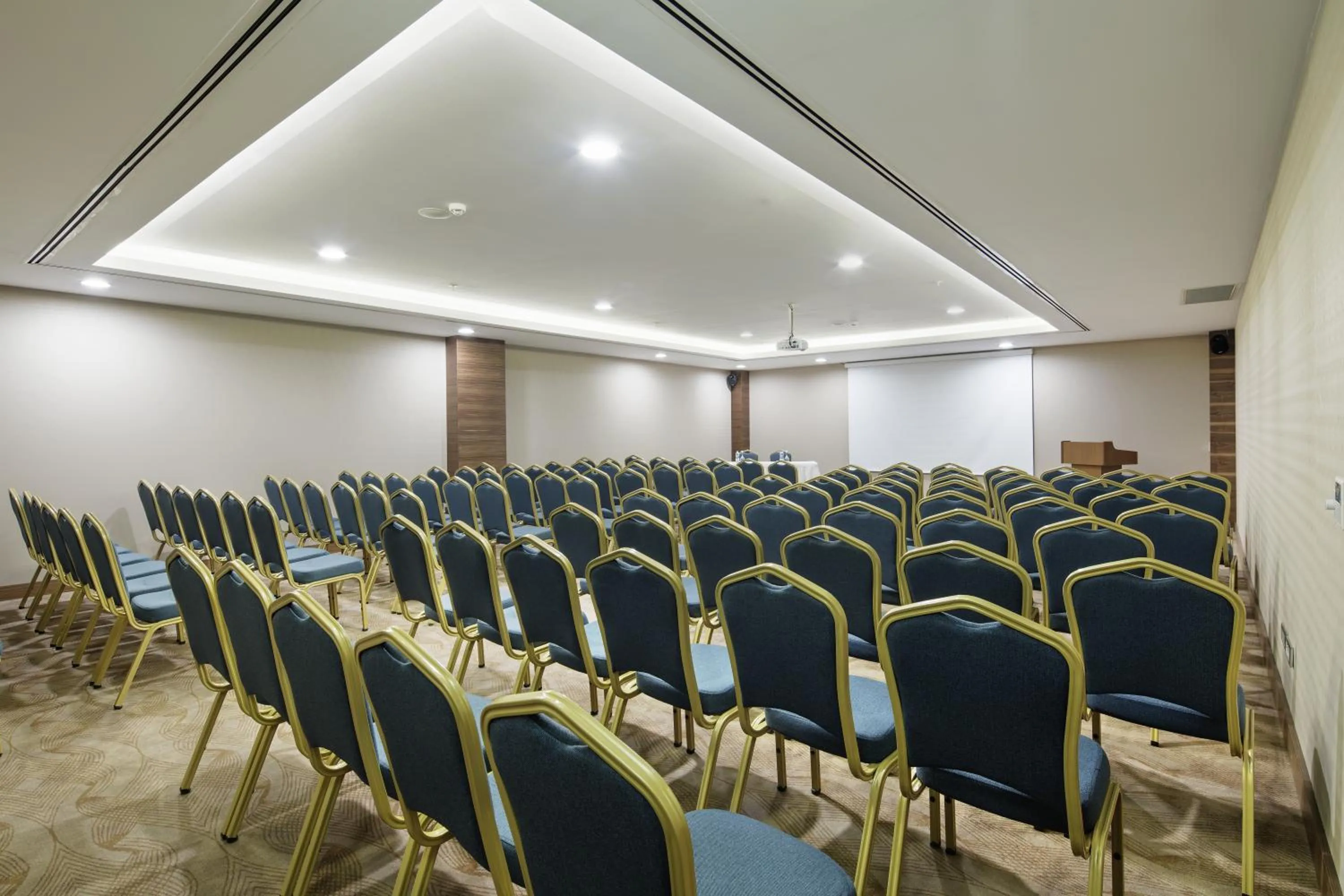 Business facilities in Ramada By Wyndham Elazığ