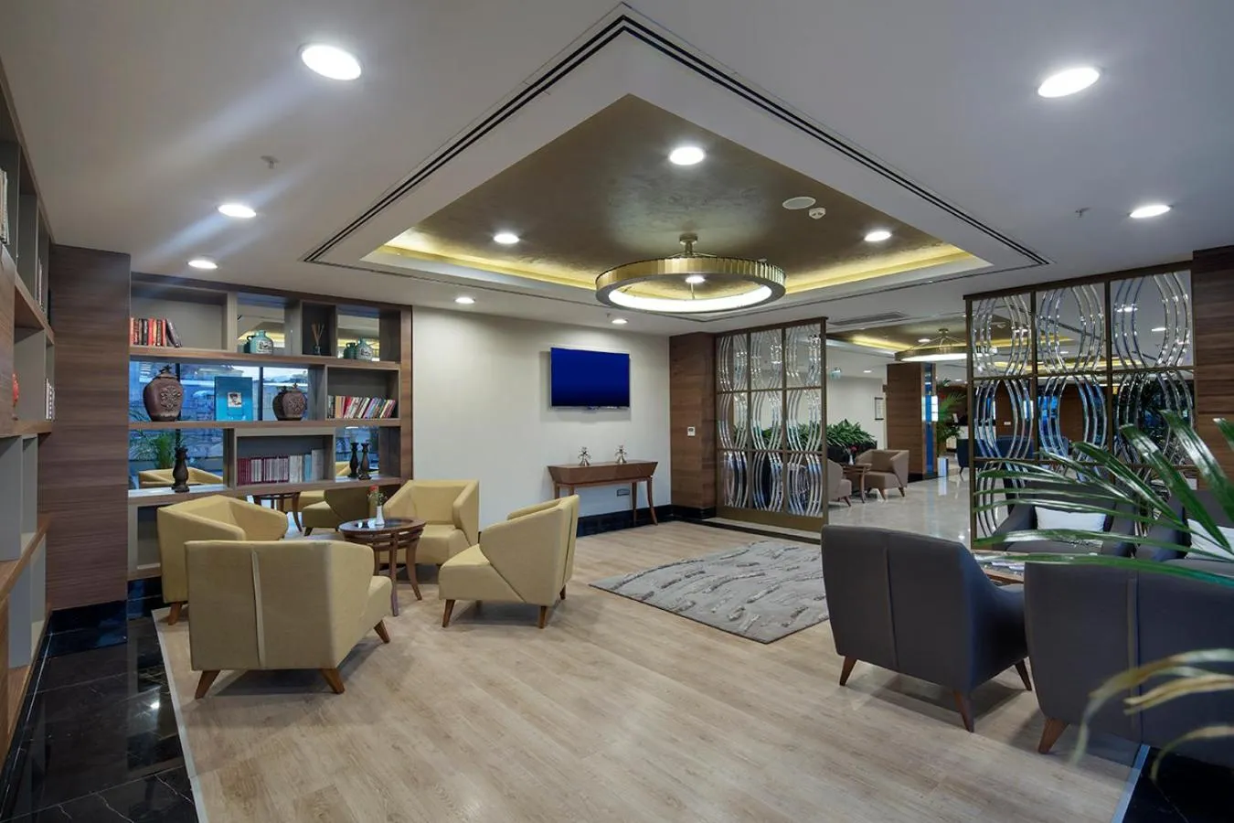 Seating area in Ramada By Wyndham Elazığ