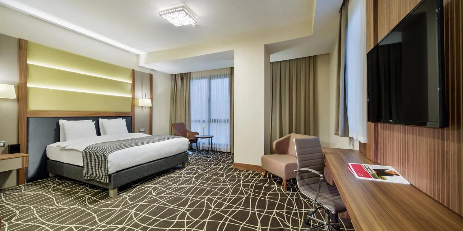 Bedroom, Bed in Ramada By Wyndham Elazığ