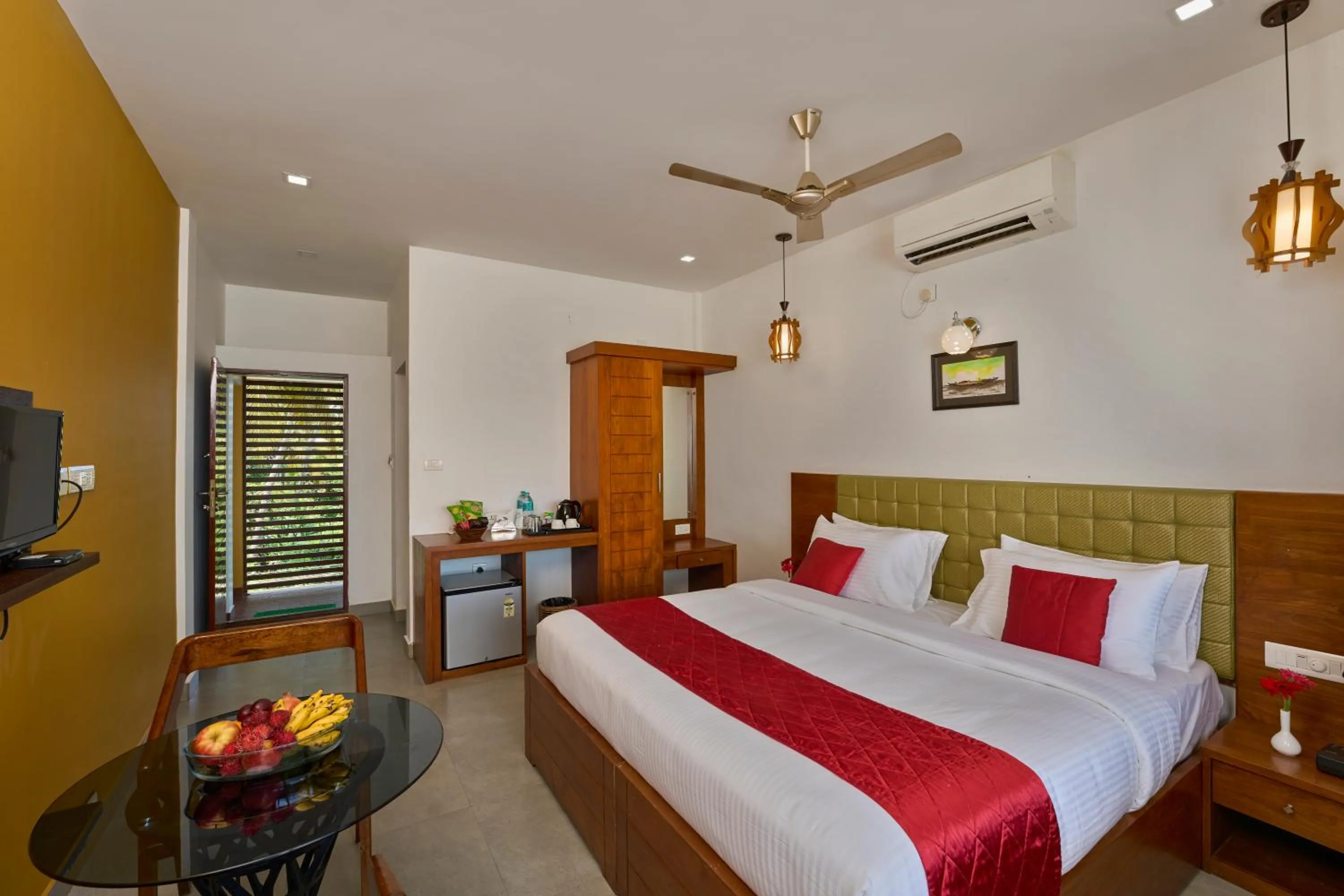 Bedroom, Bed in MIRAS PMC Lakeshore Resort