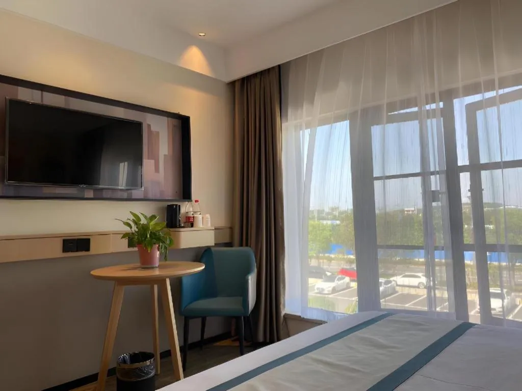 Bed in City Comfort Inn Wuhan Yangluo Wanda Plaza