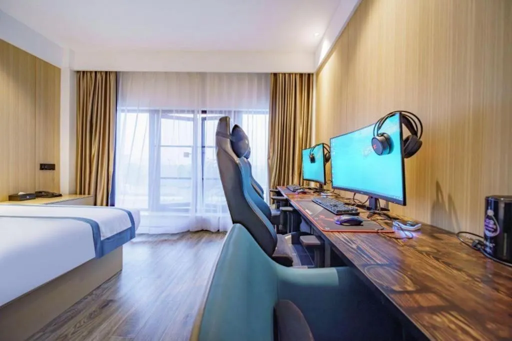 Bed in City Comfort Inn Wuhan Yangluo Wanda Plaza