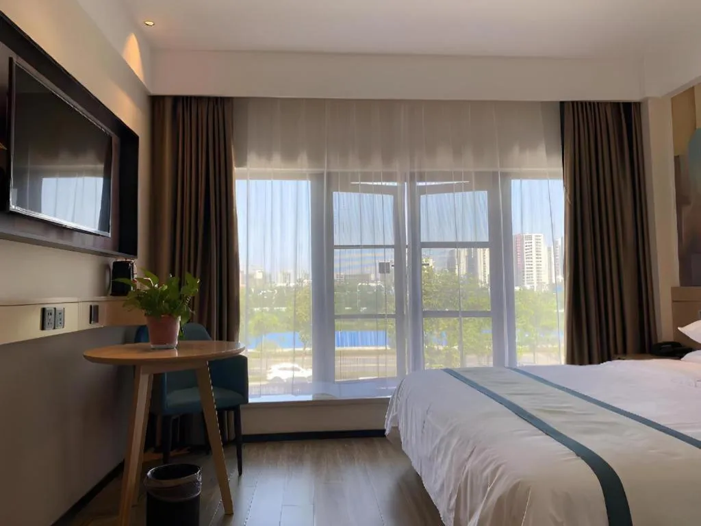 Bed in City Comfort Inn Wuhan Yangluo Wanda Plaza